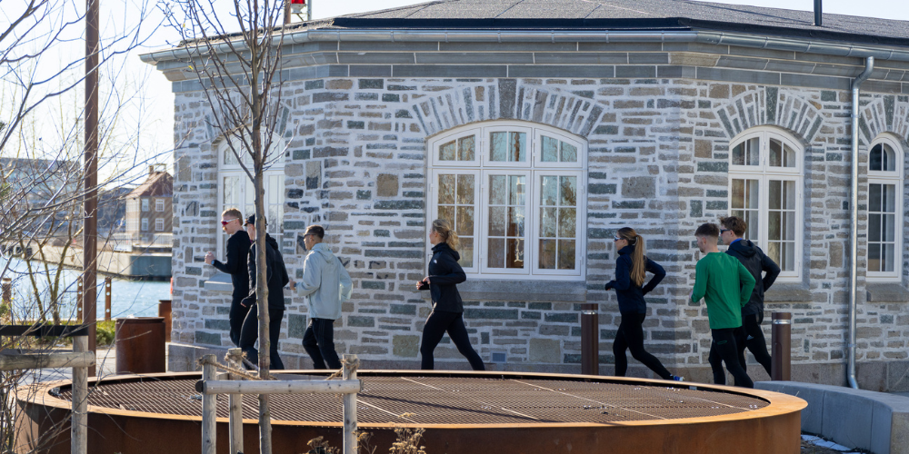 #15 Noutron X Frontrunner